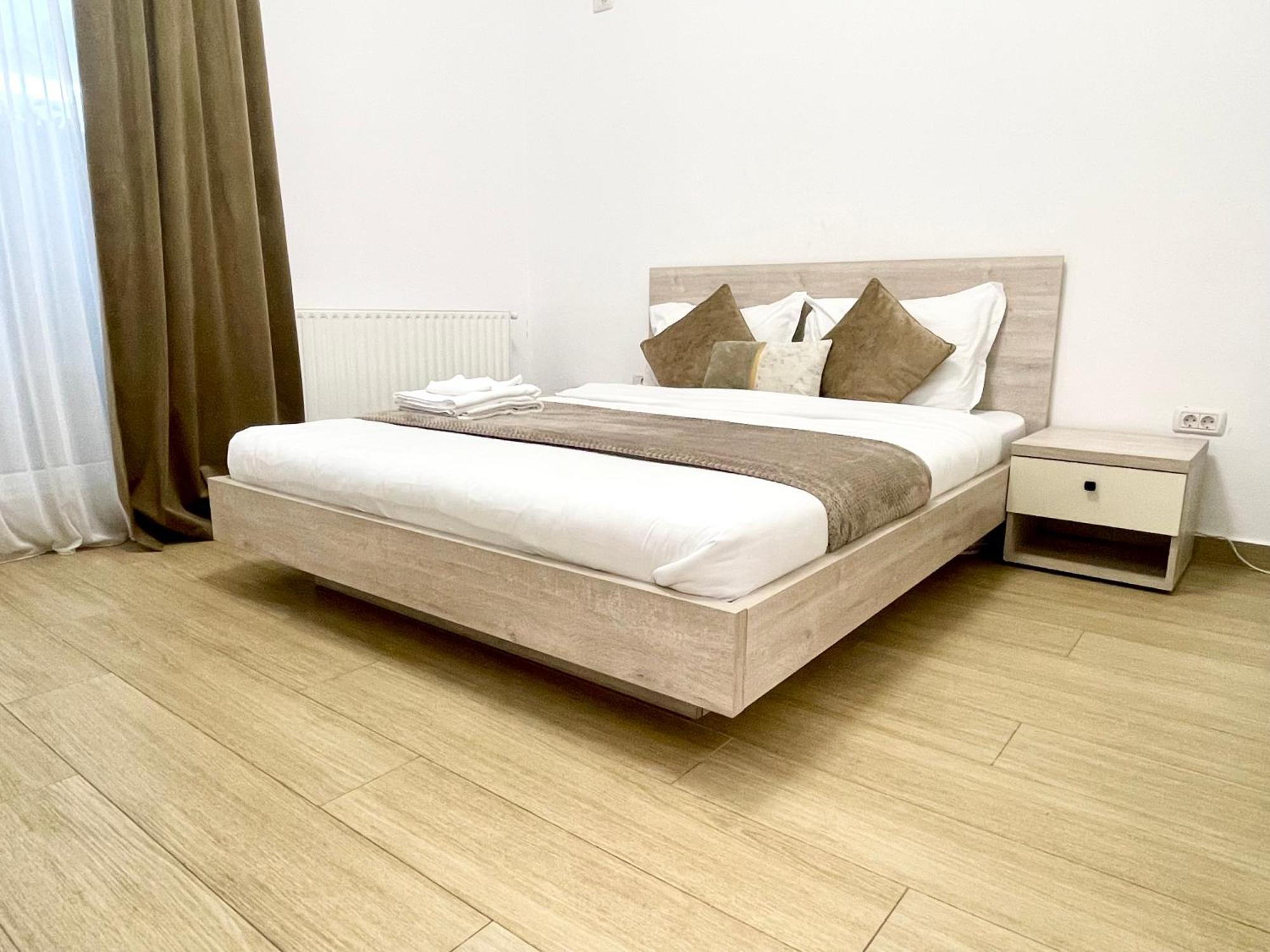 Apartment Adress P4 *